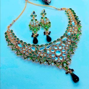 Emerald Kundan Necklace & Earring Set